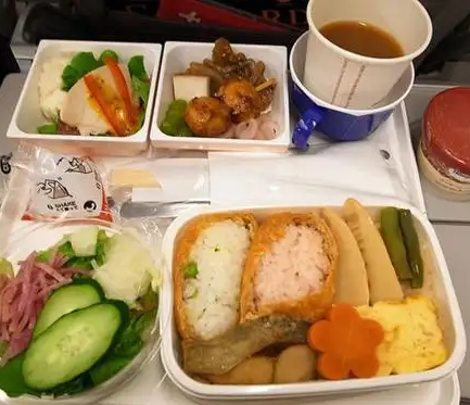 虽说第2份飞机餐“免费”，但乘客老是要该咋办